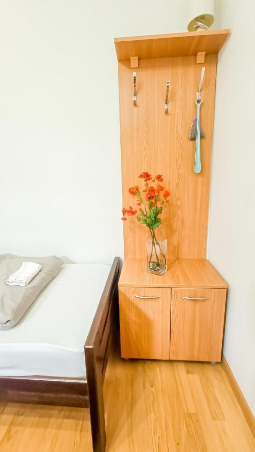 Bascarsija Guesthouse - Private Bath, Tv & Aircon Сараево Екстериор снимка